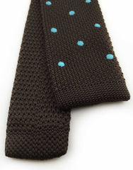 brown knitted tie