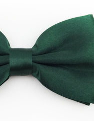 close up of emerald green bowtie