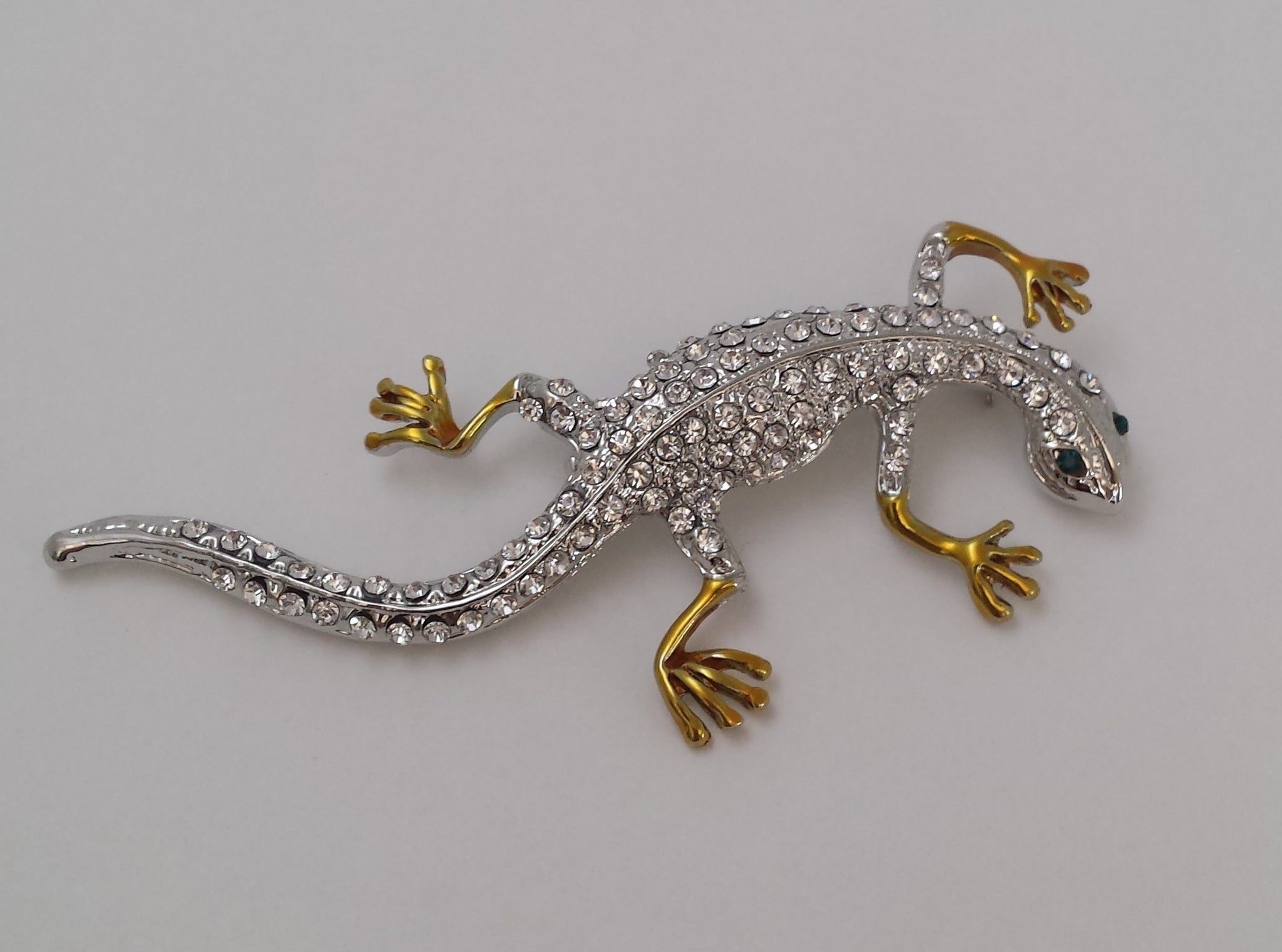 Gecko Lizard Lapel Pin - Main Image