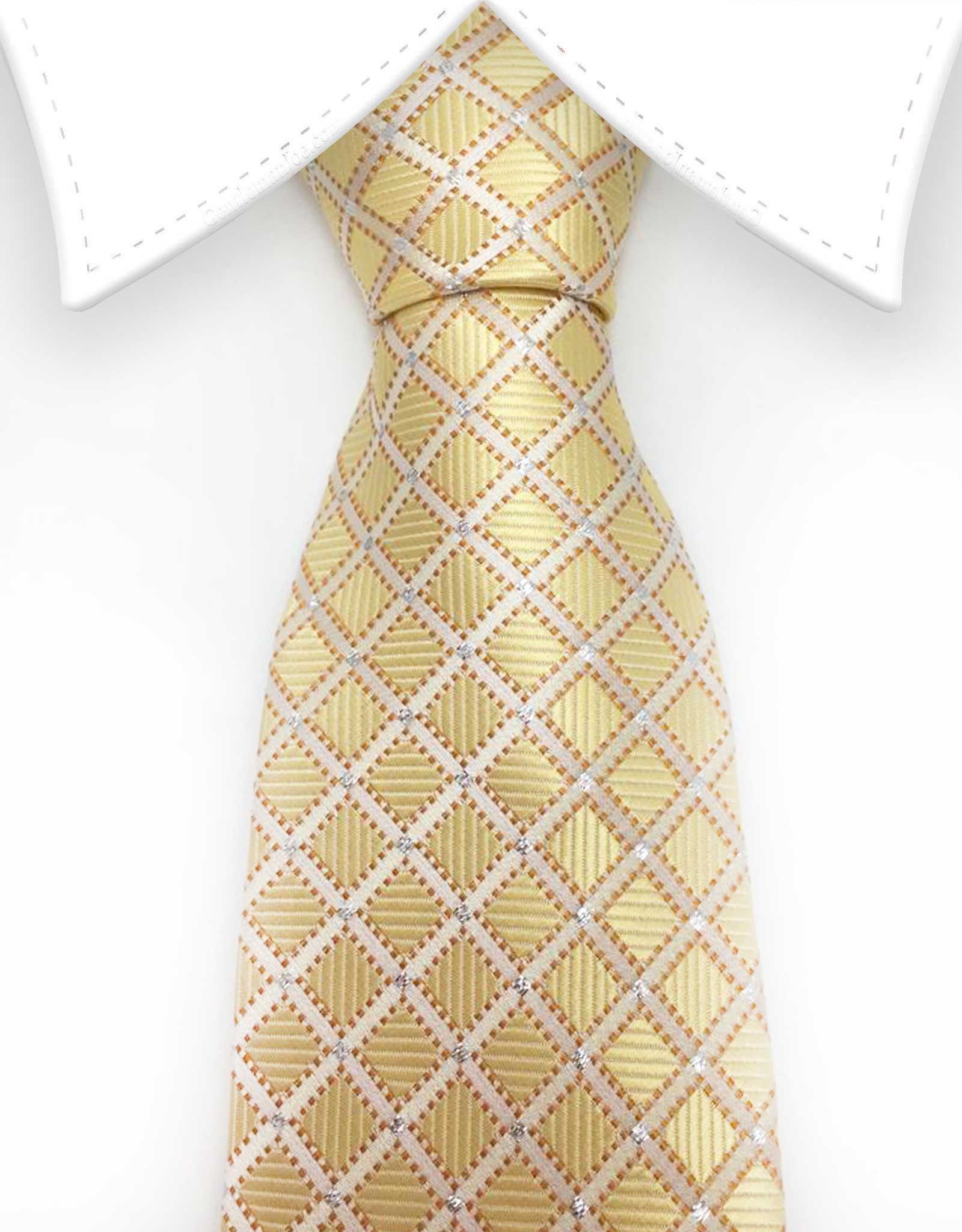 Light gold tie with sparkles